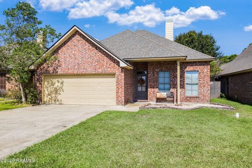 118 Legend Creek Dr, Youngsville, LA, 70592-5763 | Card Image