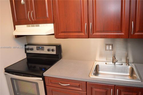 apt-204c-9 Ne 19th Ct, Wilton Manors, FL, 33305-1056 | Card Image
