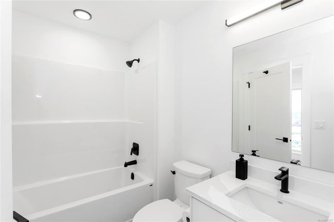 104 - 340 2 Nd Ave, Townhouse with 3 bedrooms, 3 bathrooms and 1 parking in Ladysmith BC | Image 14