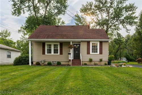 7468 Oakhill Rd, Oakwood Village, OH, 44146-5902 | Card Image