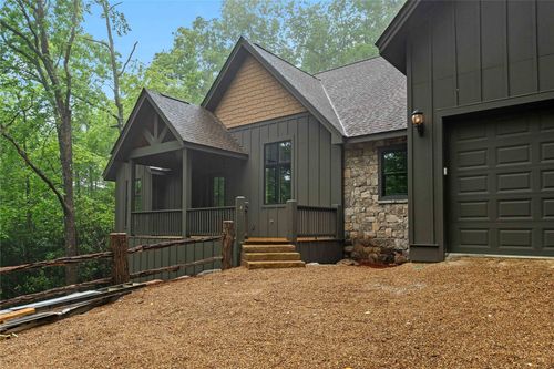 143 E Rochester Dr, Cashiers, NC, 28717 | Card Image
