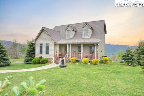 899 Lauren Ln, West Jefferson, NC, 28694-7562 | Card Image