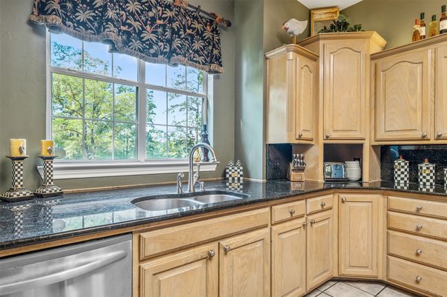18050 Deer Trl, House other with 4 bedrooms, 3 bathrooms and null parking in Flint TX | Image 13