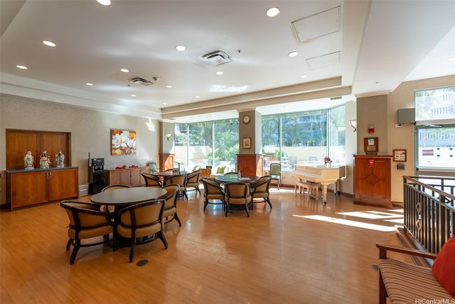 APT-1403 - 1314 Kalakaua Ave, Condo with 2 bedrooms, 1 bathrooms and 1 parking in Honolulu HI | Image 20