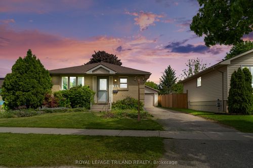 92 Ardsley Rd, London, ON, N6G3W4 | Card Image