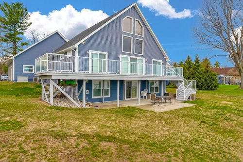 8383 Lakeshore Rd, Lexington, MI, 48450-9789 | Card Image