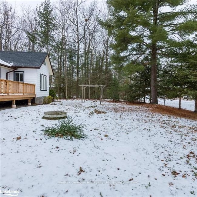 43 Pinecone Ave, House other with 3 bedrooms, 1 bathrooms and 1 parking in Tiny ON | Image 33