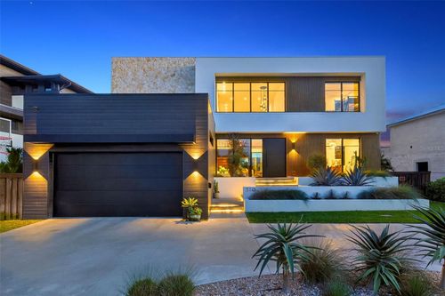 370 Belleair Dr Ne, St Petersburg, FL, 33704-2437 | Card Image