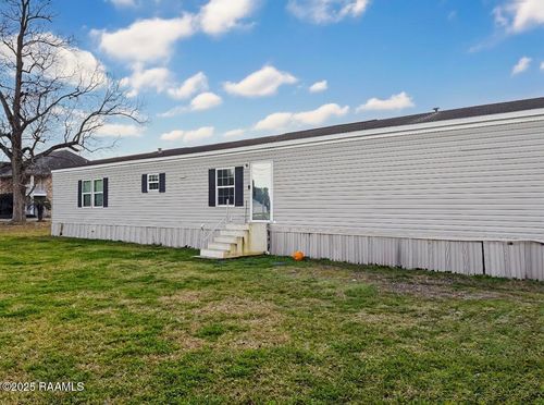 2916 Olivier Rd, Jeanerette, LA, 70544-6823 | Card Image