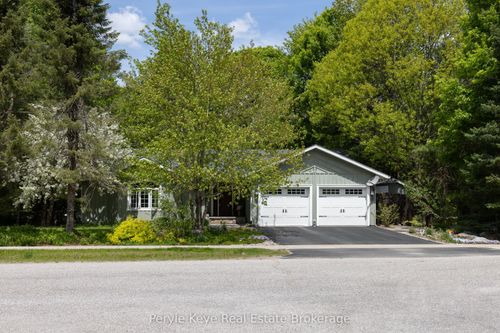 33 Meadow Heights Dr, Bracebridge, ON, P1L1A2 | Card Image