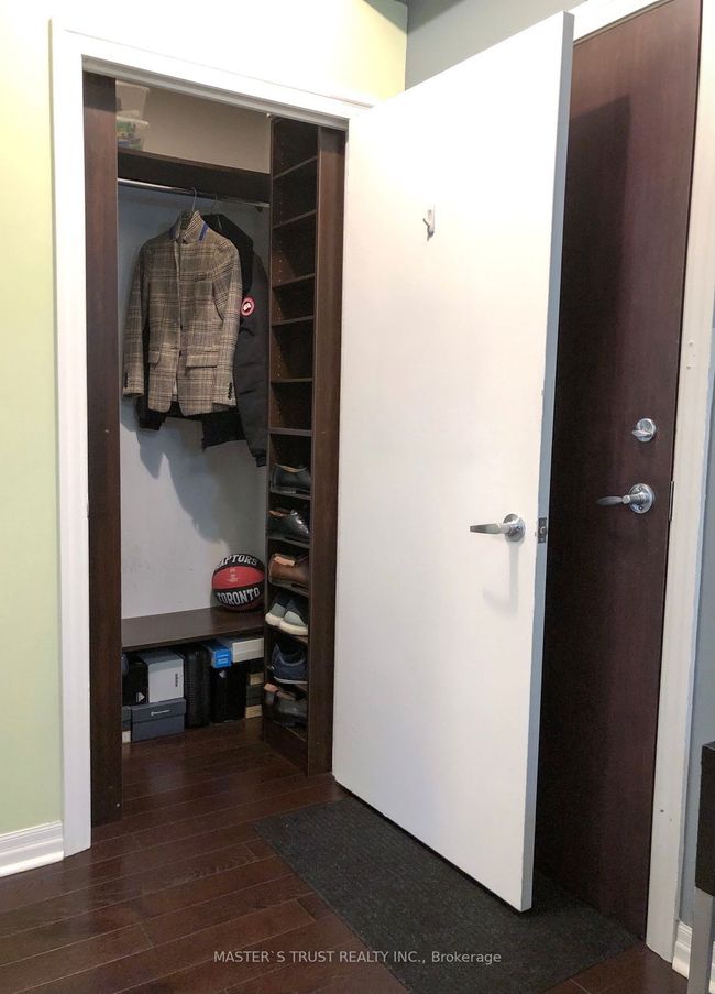 3007 - 16 Yonge St, Condo with 2 bedrooms, 2 bathrooms and null parking in Toronto ON | Image 5