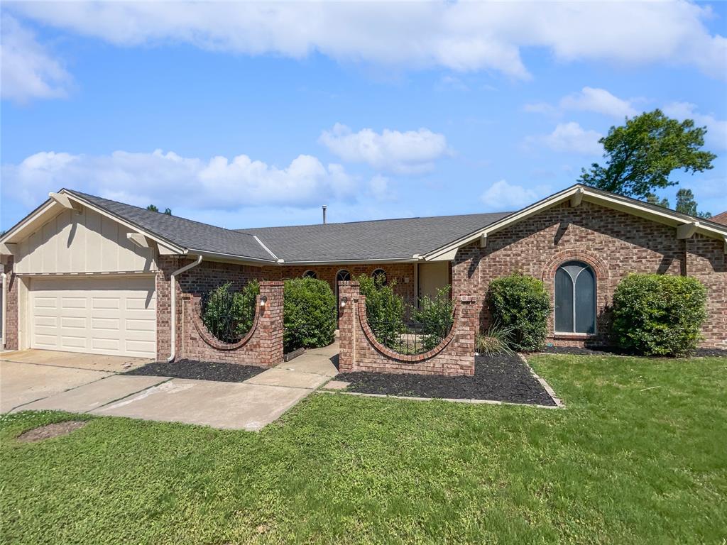 Candlewood Dr, Oklahoma City, OK 73132