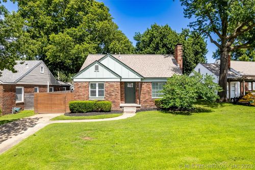 1713 S Columbia Pl, Tulsa, OK, 74104-5907 | Card Image