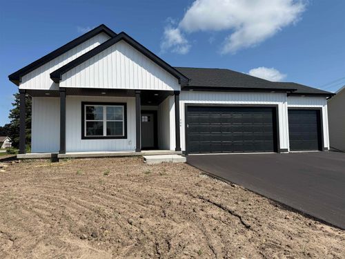 504 Village Ln, Ripon, WI, 54971-2707 | Card Image