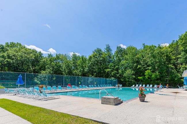 54 Kensington Dr, Townhouse with 3 bedrooms, 2 bathrooms and null parking in Piscataway NJ | Image 21
