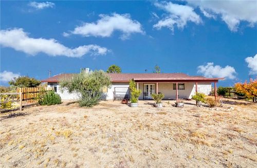 623 Mesquite Rd, Pinon Hills, CA, 92372 | Card Image