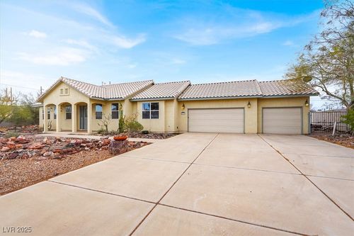 822 Fairview Dr, Henderson, NV, 89015-6713 | Card Image