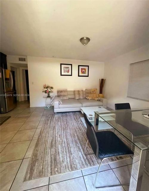 2-315 Nw 59th St, Miami, FL, 33127-1221 | Card Image