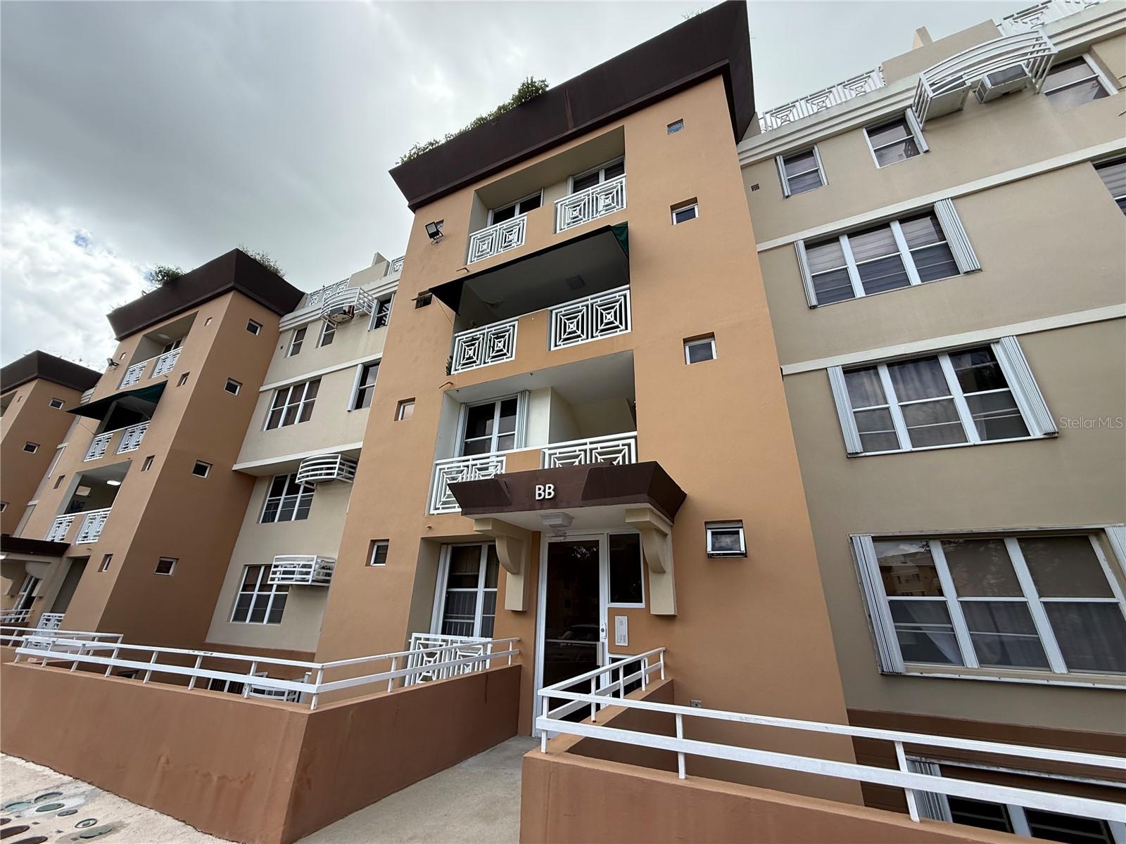 Residential Lease in GUAYNABO