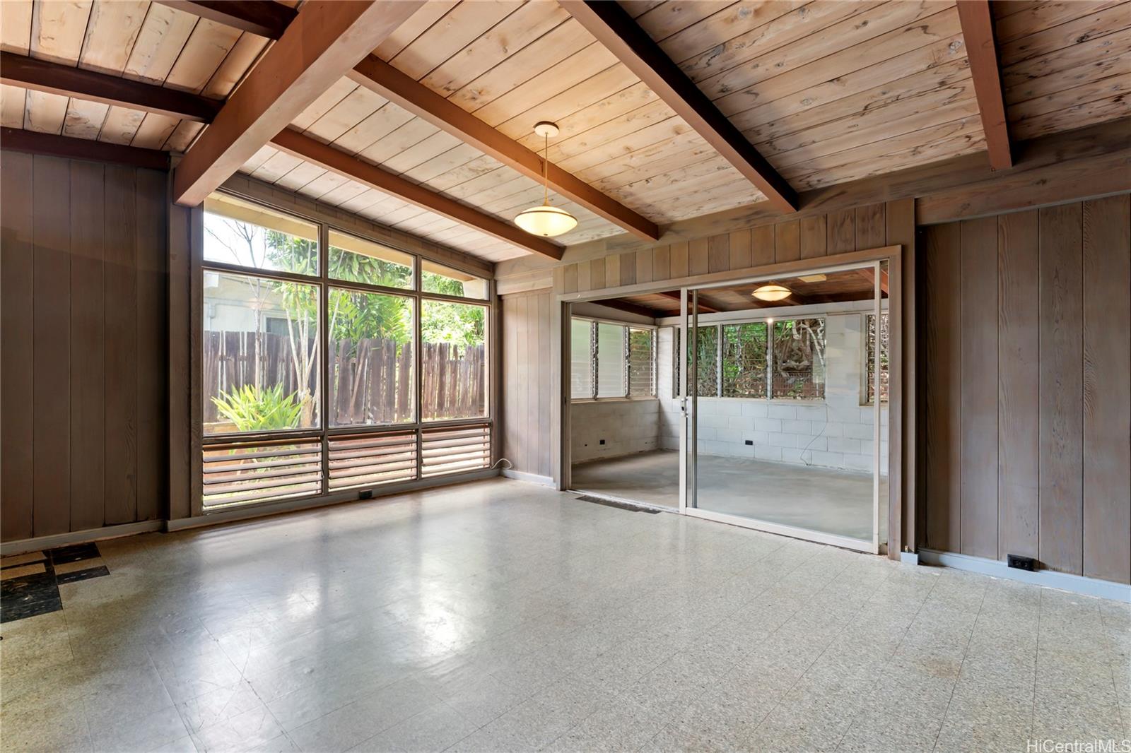 Hoolehua St, Pearl City, HI 96782