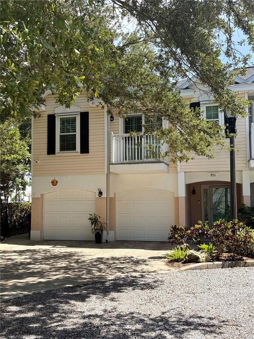 951 Wellington Ct, DUNEDIN, FL, 34698-4912 | Card Image