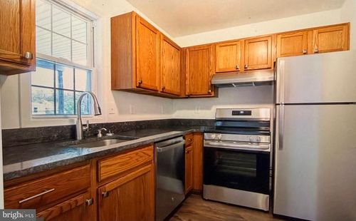 a-916 Harwood Rd, HAGERSTOWN, MD, 21740-7161 | Card Image