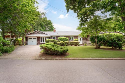 4 Balin Ct N, South Setauket, NY, 11720-1104 | Card Image