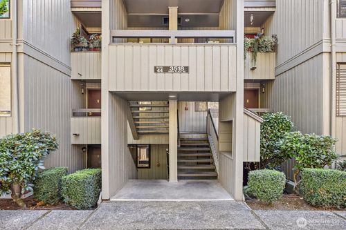 apt-104-3518 109th Pl Ne, Bellevue, WA, 98004-7644 | Card Image