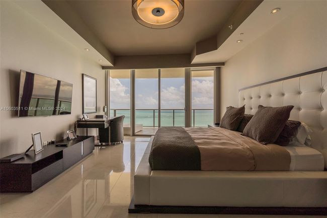 2100 - 9703 Collins Ave, Condo with 3 bedrooms, 3 bathrooms and null parking in Bal Harbour FL | Image 12