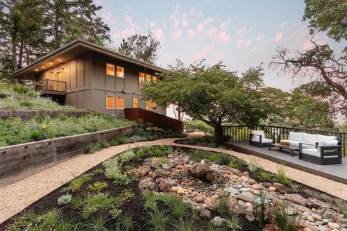 33 Bear Glen Dr, Woodside, CA, 94062-4453 | Card Image