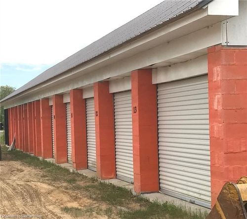 {{alt}} | Card Image