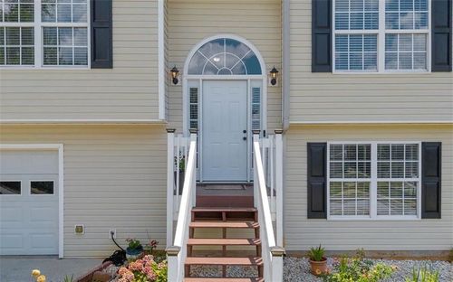 605 Ashland Park Way, Lawrenceville, GA, 30045-5221 | Card Image