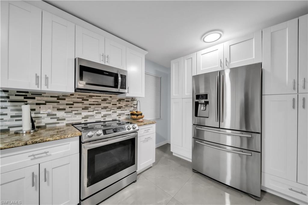 Residential Lease in NORTH FORT MYERS 3