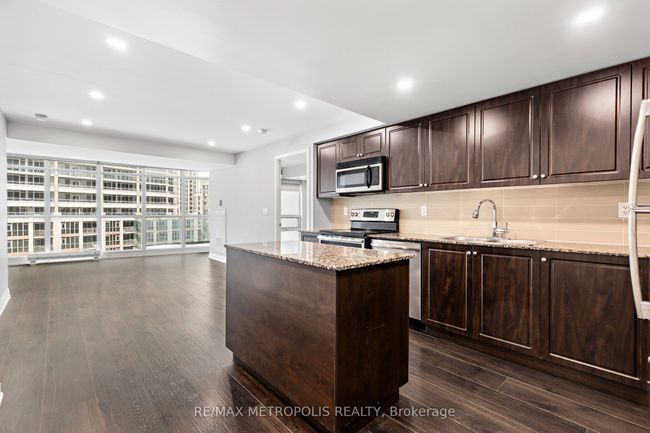 678 - 209 Fort York Blvd, Condo with 2 bedrooms, 2 bathrooms and null parking in Toronto ON | Image 5