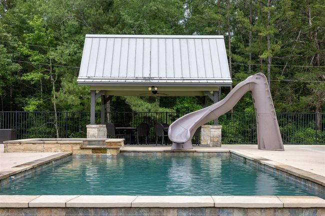 17042 State Highway 21 E, Home with 7 bedrooms, 9 bathrooms and 3 parking in Grapeland TX | Image 37