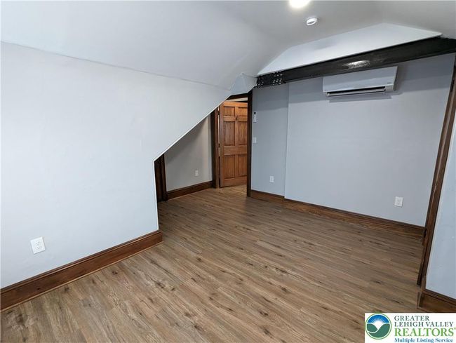 2ND - 136 S 8 Th St, House other with 2 bedrooms, 1 bathrooms and null parking in EASTON PA | Image 17