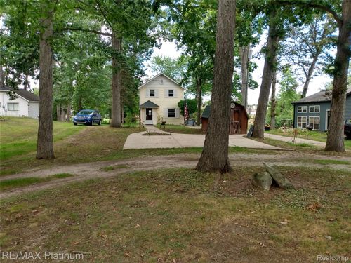 10183 Skeman Rd, Brighton, MI, 48114-7502 | Card Image