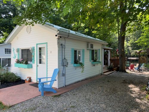 11 Antigua Lane, Dashwood, ON, N0M1N0 | Card Image
