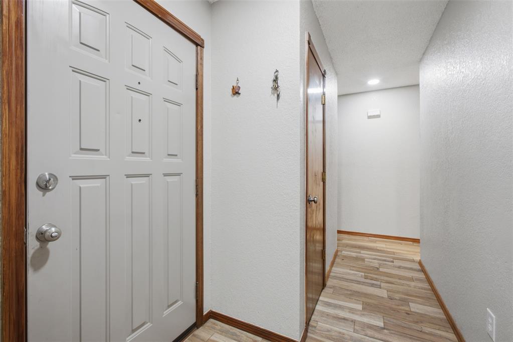 Residential in Mustang 5