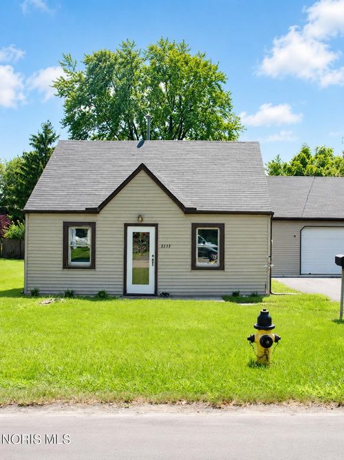 5235 Patriot Dr, Toledo, OH, 43611-1541 | Card Image