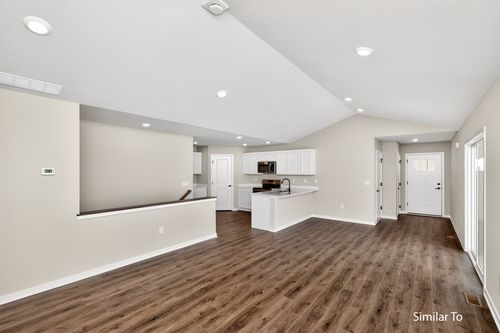 6530 Ne 11th Ct, Des Moines, IA, 50313-1650 | Card Image