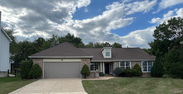 Arlington Glen Dr, Fenton, MO 63026
