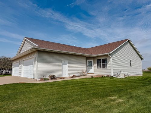 712 W Saint Josephs St, Preston, IA, 52069-9745 | Card Image