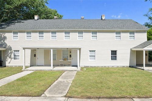 21 Farragut St, Portsmouth, VA, 23702-2252 | Card Image