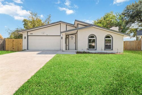 15606 Loma Verde Dr, Houston, TX, 77083-4116 | Card Image