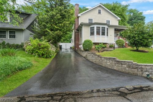 30 Center St, Bernardsville, NJ, 07924-2470 | Card Image