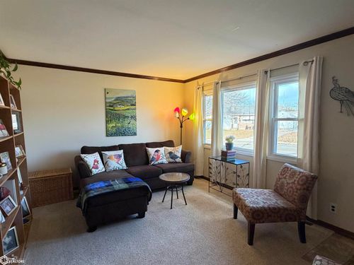 417 E Longmeadow Dr, West Burlington, IA, 52655-1318 | Card Image