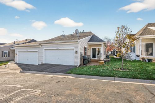 9767 Picket Dr, Eden Prairie, MN, 55347-4765 | Card Image