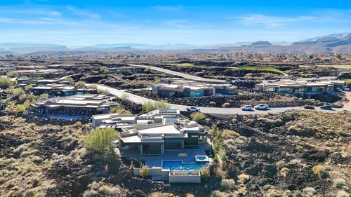 2442 N Kiva Trl, St George, UT, 84770-1290 | Card Image