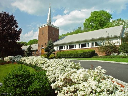 120 Lake Dr E, Wayne, NJ, 07470-4254 | Card Image